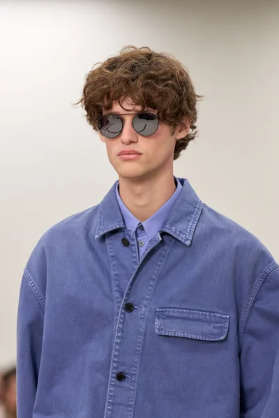 Look 57